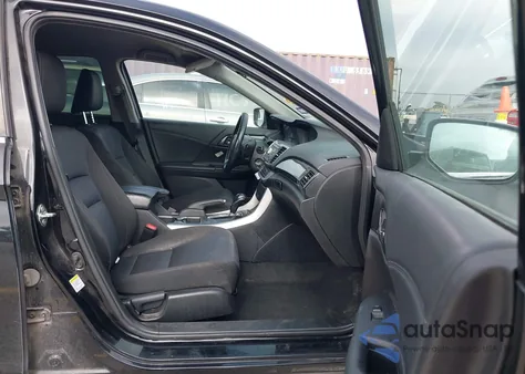 2015 Honda Accord Sport z USA, uszkodzony, nr VIN 1HGCR2F52FA259711